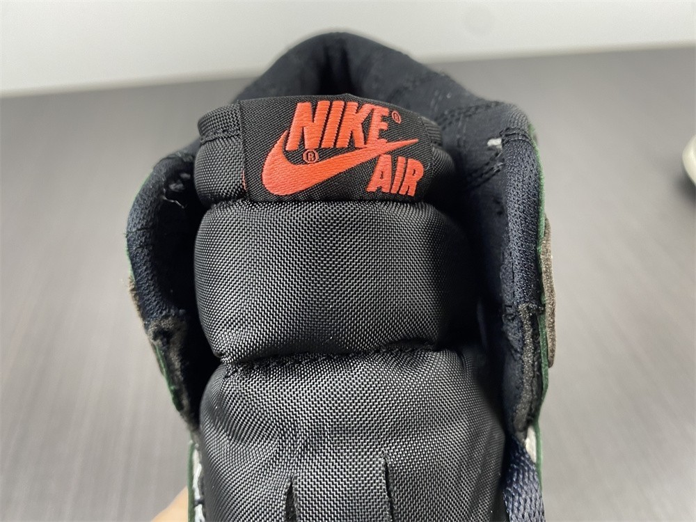 Air Jordan 1 High OG “Hand Crafted” DH3097-001