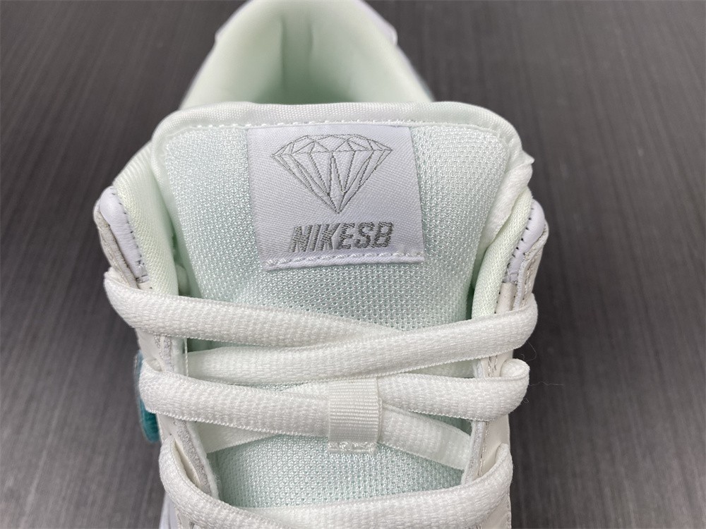 NIKE Dunk Low PRO OG SB BV1310-100