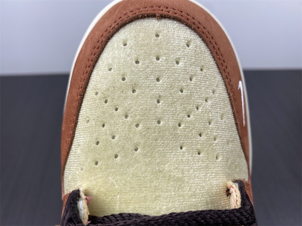 Social Status x Nk SB Dunk Mid DJ1173-700
