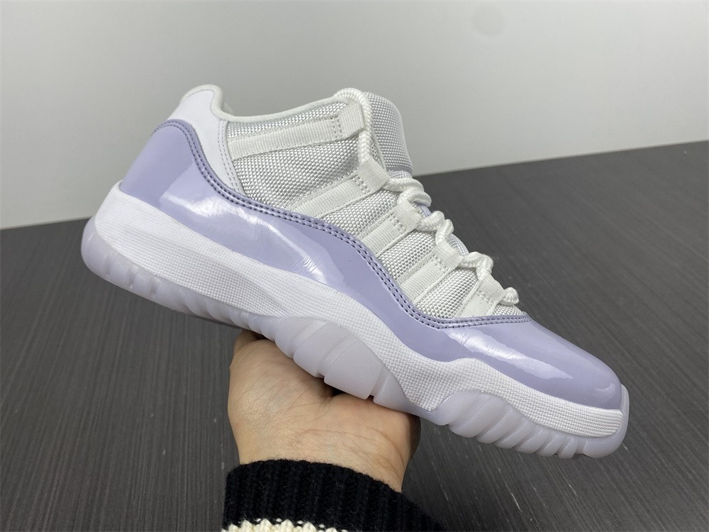 Air Jordan 11 Low WMNS PURE VIOLET AH7860-101