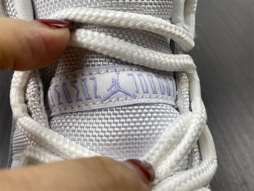 Air Jordan 11 Low WMNS PURE VIOLET AH7860-101