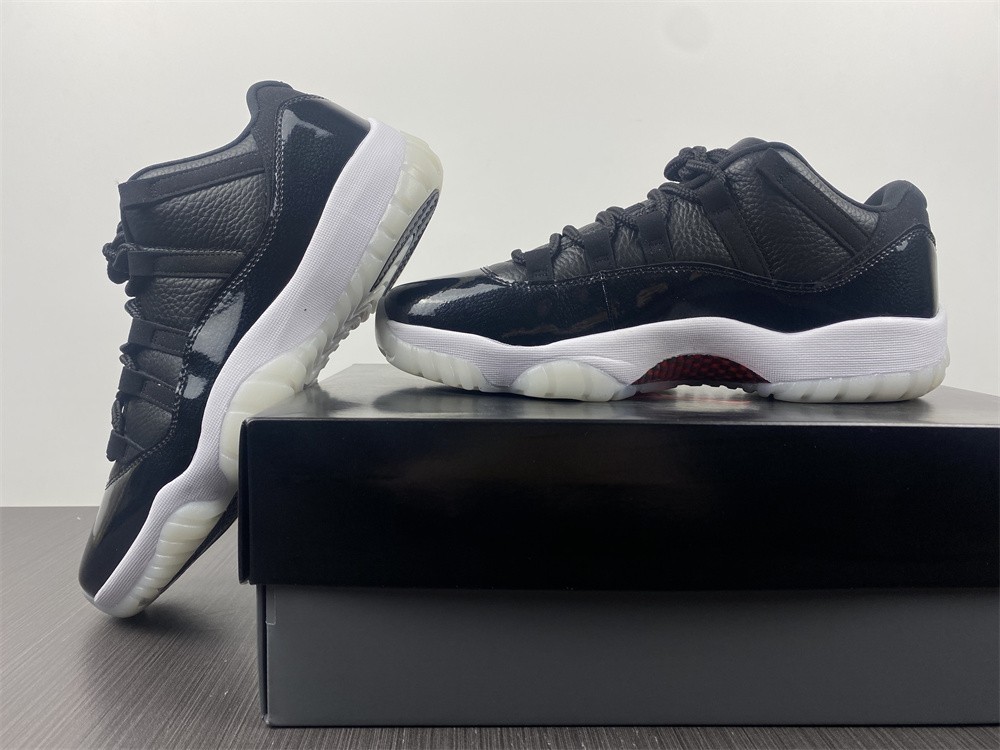 Air Jordan 11 Low 72-10 AV2187-001