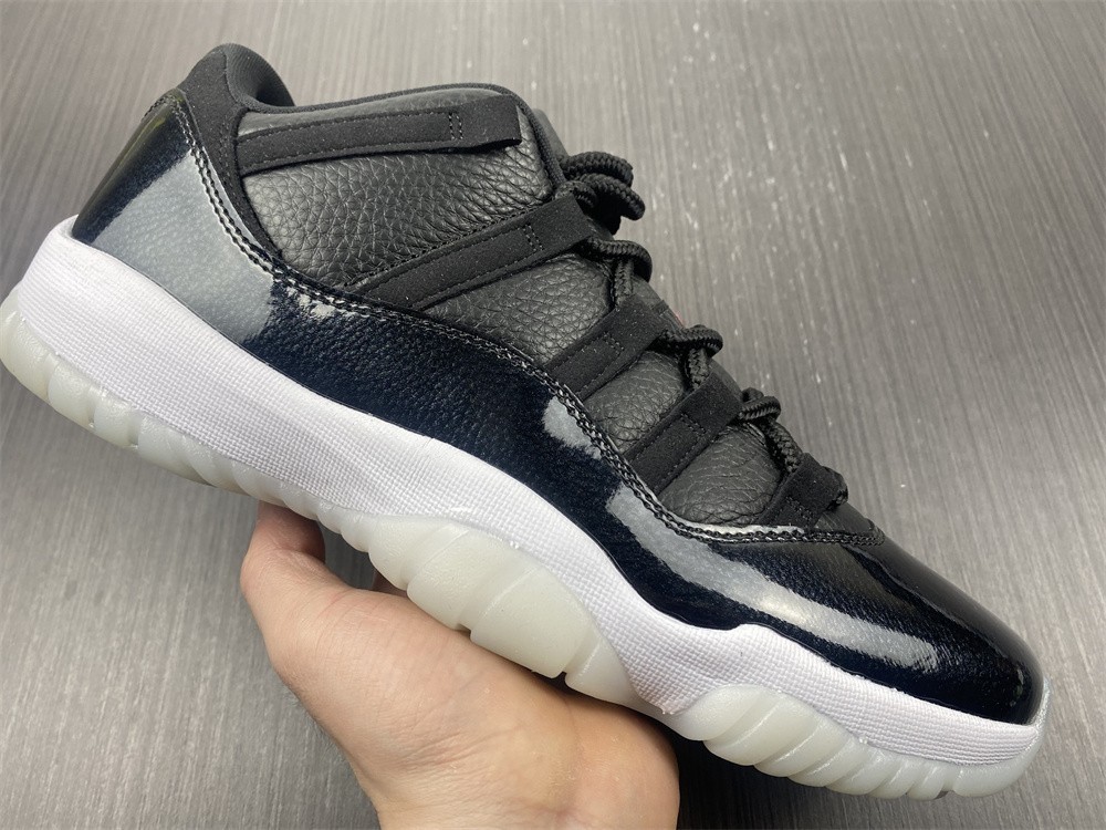 Air Jordan 11 Low 72-10 AV2187-001