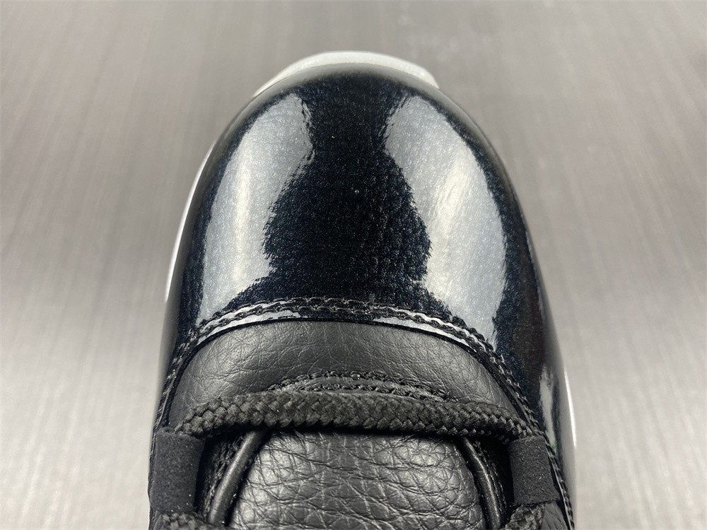 Air Jordan 11 Low 72-10 AV2187-001