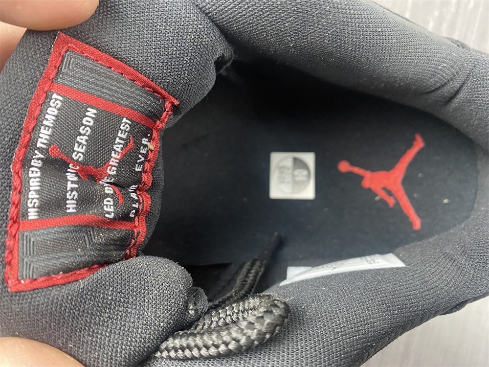 Air Jordan 11 Low 72-10 AV2187-001