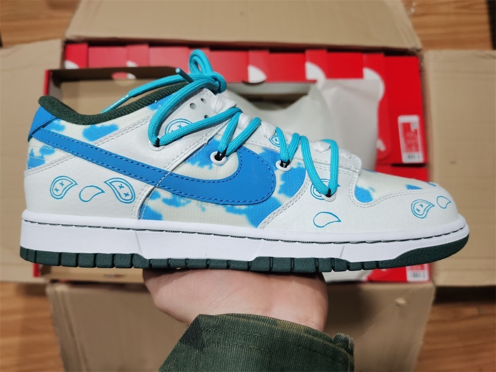 Nike Dunk Low RETRO  DH0957-100