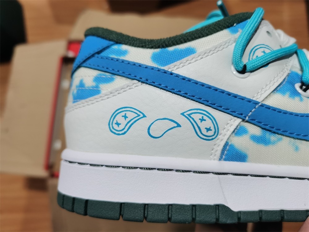Nike Dunk Low RETRO  DH0957-100