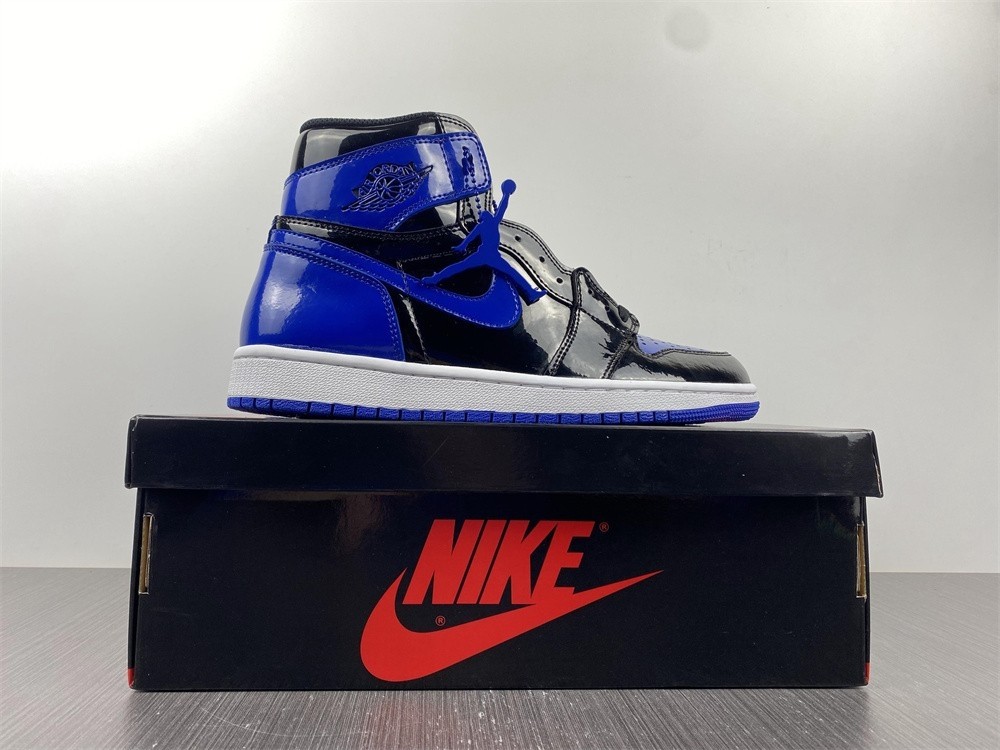 Air Jordan 1 Retro High OG 555088-404