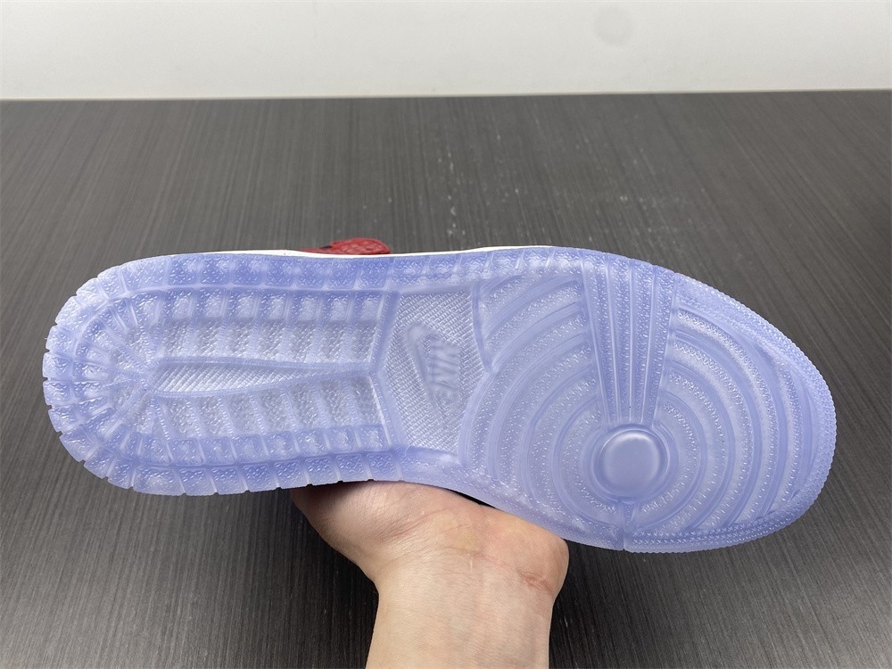 Air Jordan 1 Chicago Crystal Clear Sole 555088-602