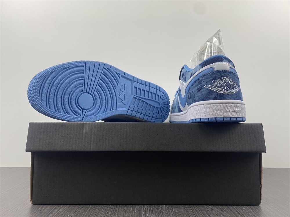 Air Jordan 1 Low Washed Denim (GS) - DM8947-100