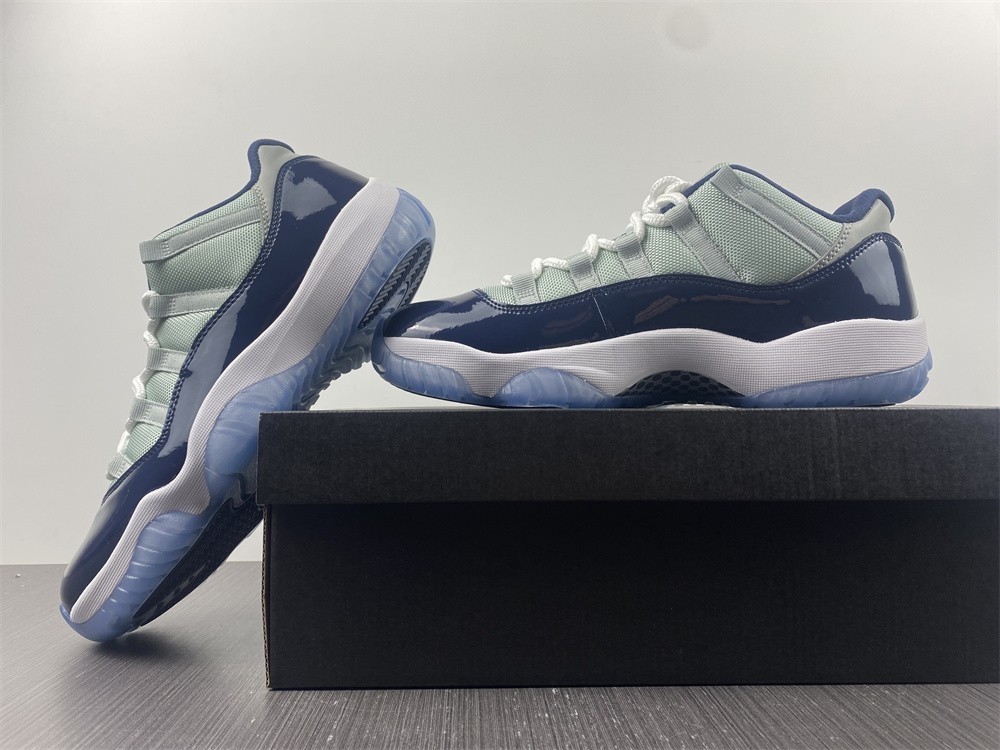 Air Jordan 11 Retro Low Georgetown - 528895-007