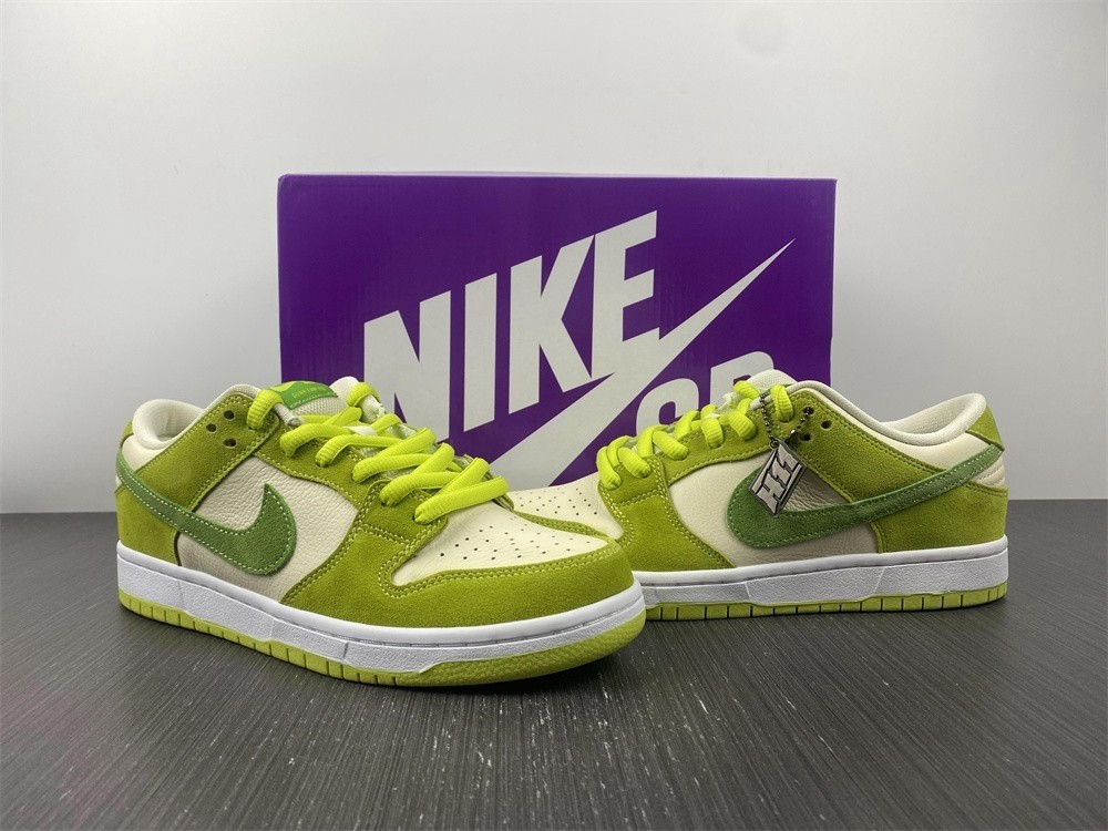 Nike SB Dunk Low Green Apple - DM0807-300
