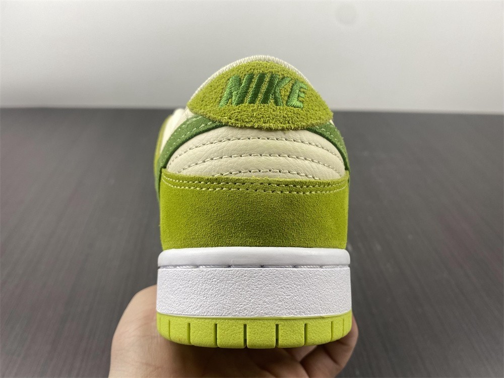 Nike SB Dunk Low Green Apple - DM0807-300