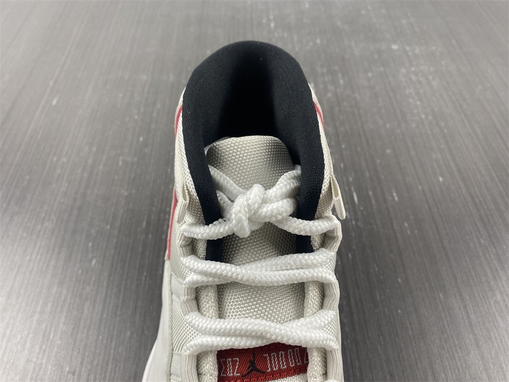 Air Jordan 11 Platinum Tint 378037-016