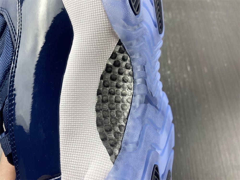 Air Jordan 11 Retro 378037-441