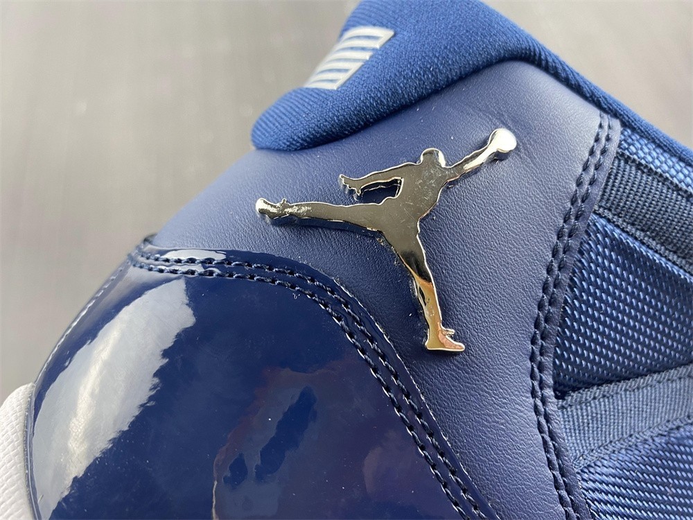 Air Jordan 11 Retro 378037-441