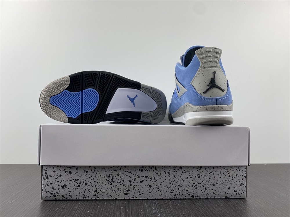 Air Jordan 4 SE “University Blue” CT8527-400