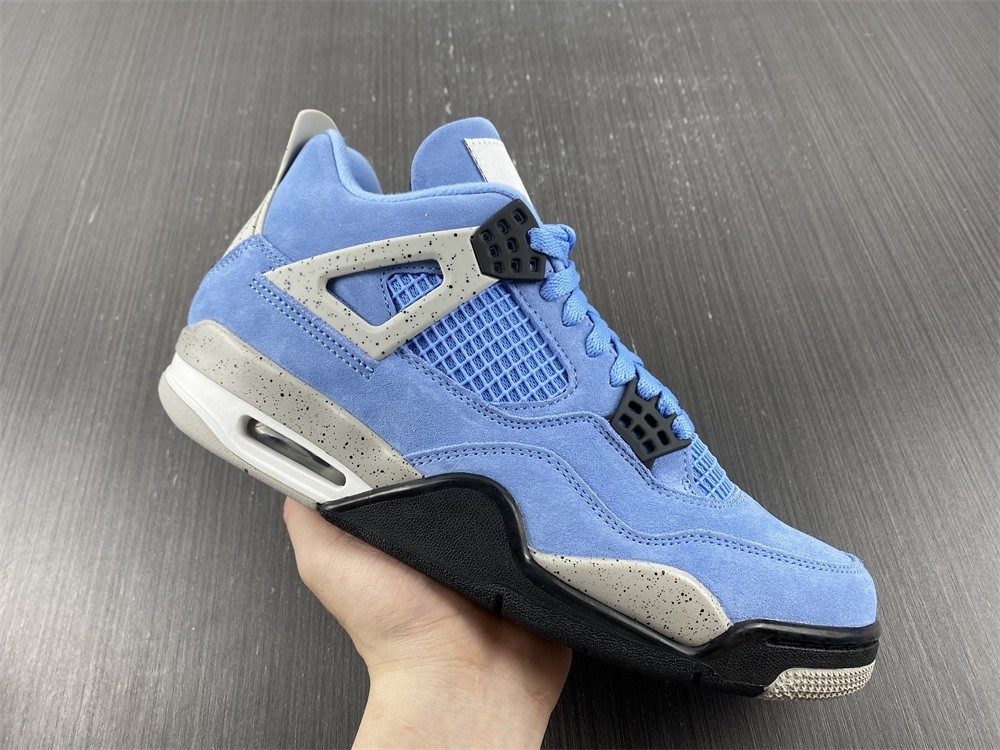Air Jordan 4 SE “University Blue” CT8527-400
