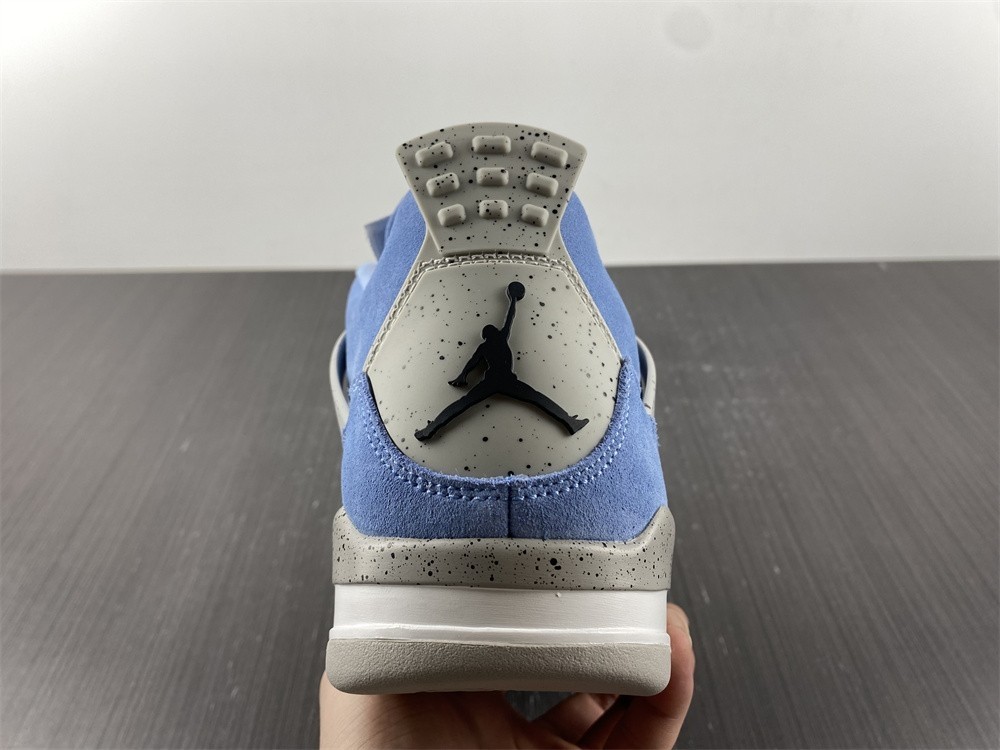 Air Jordan 4 SE “University Blue” CT8527-400