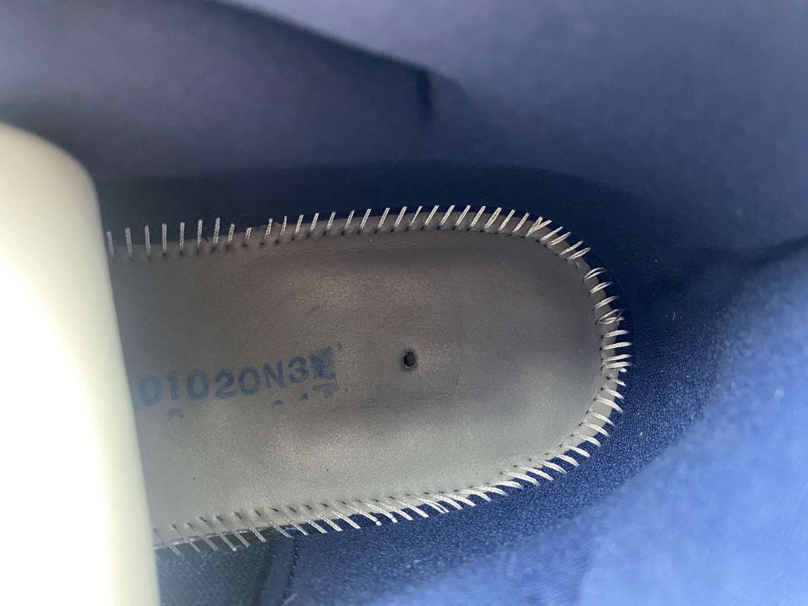 Air Jordan 11 Midnight Navy Metallic Silver White AR0715-441