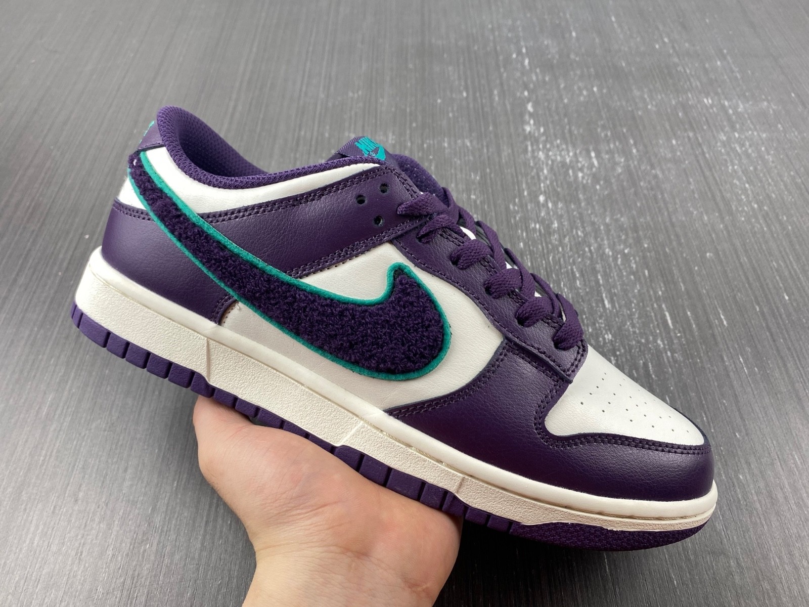 Nike Dunk Low Chenille Swoosh DQ7683-100