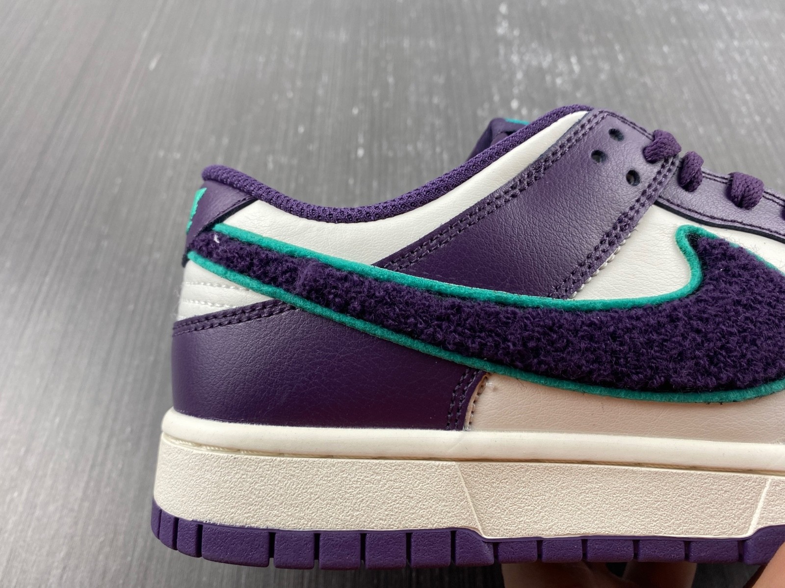 Nike Dunk Low Chenille Swoosh DQ7683-100