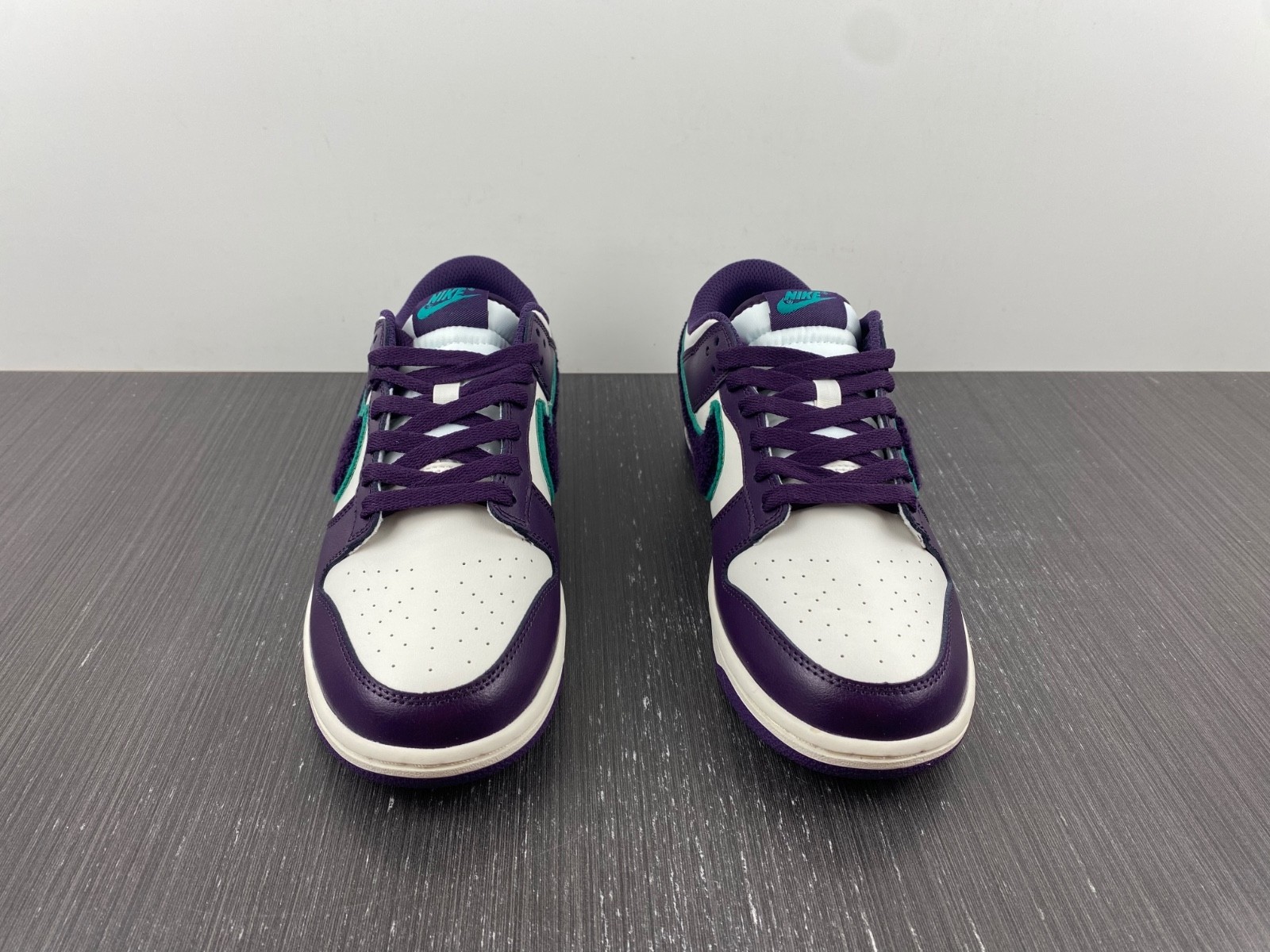 Nike Dunk Low Chenille Swoosh DQ7683-100