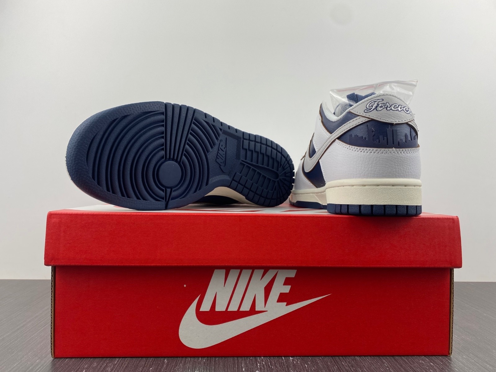 Nike SB Dunk Low HUF New York City - FD8775-100