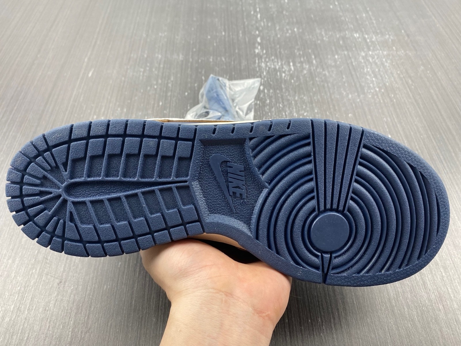 Nike SB Dunk Low HUF New York City - FD8775-100