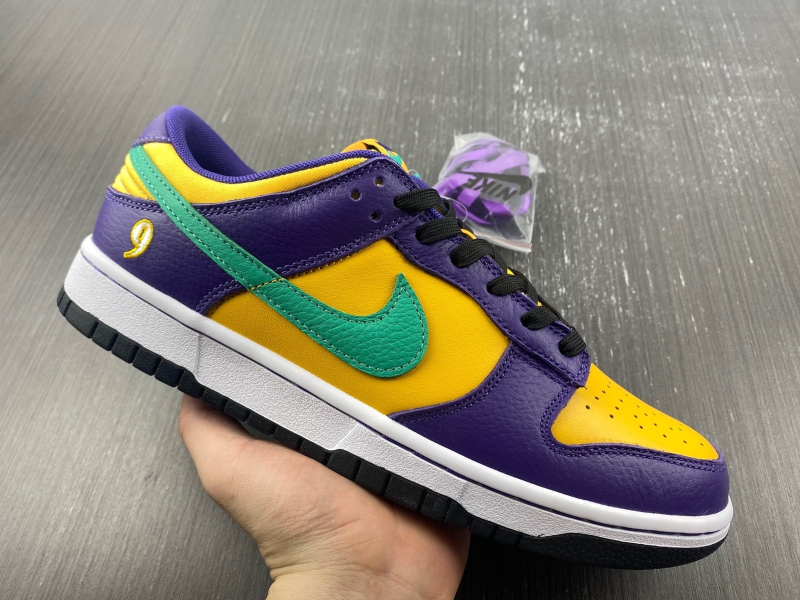 Nike Dunk Low LX Lisa Leslie (W) - DO9581-500