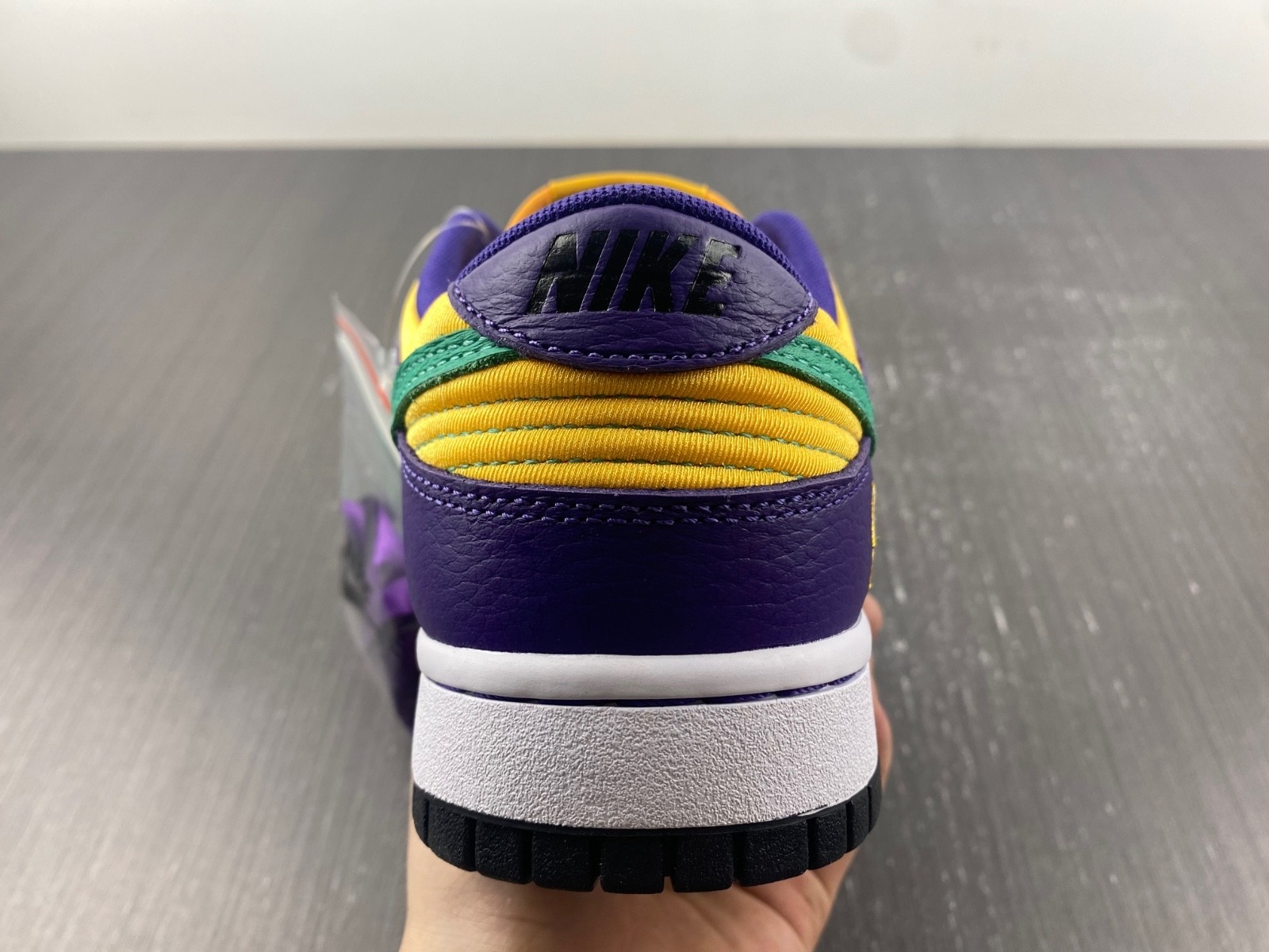 Nike Dunk Low LX Lisa Leslie (W) - DO9581-500