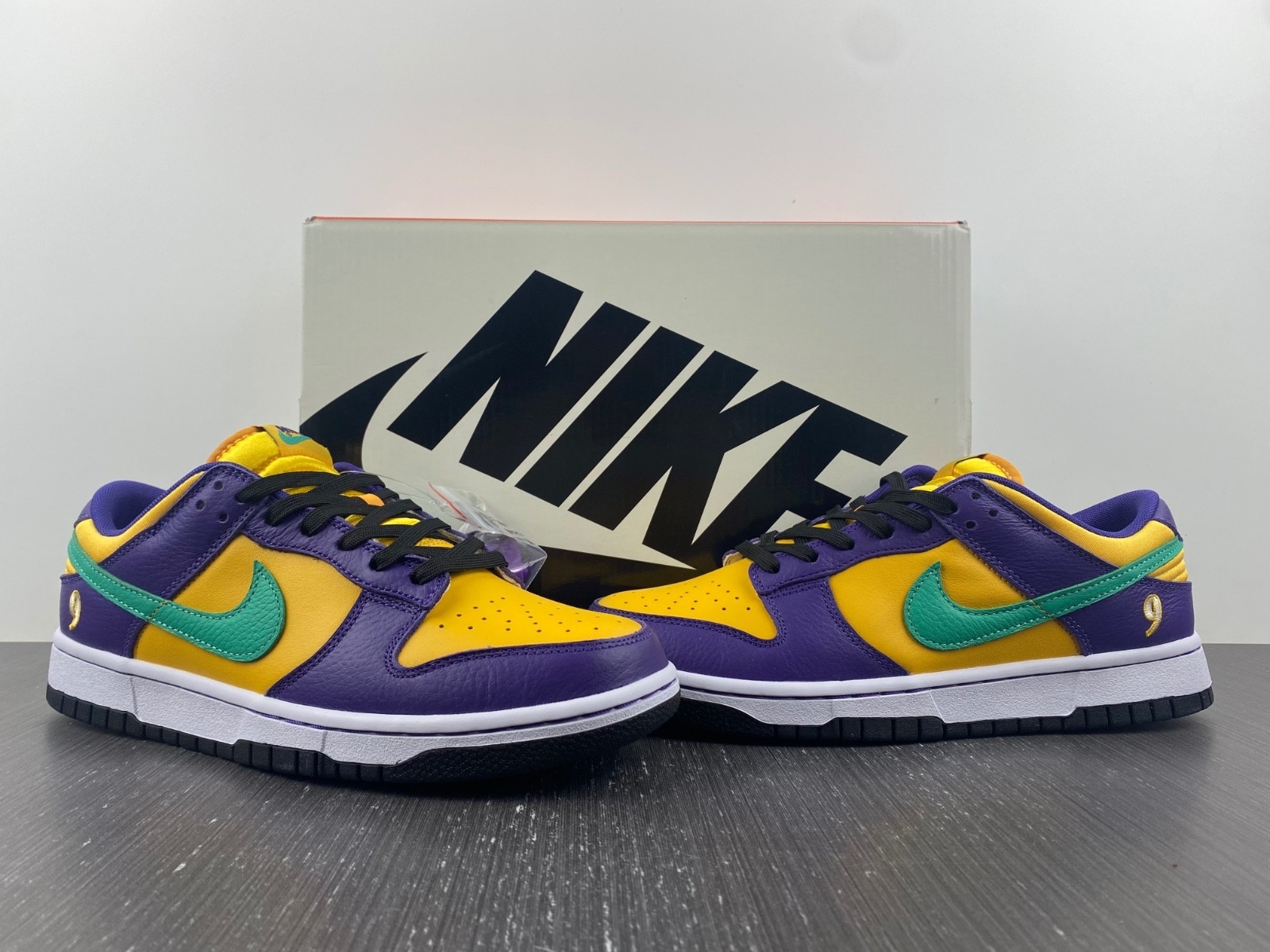 Nike Dunk Low LX Lisa Leslie (W) - DO9581-500