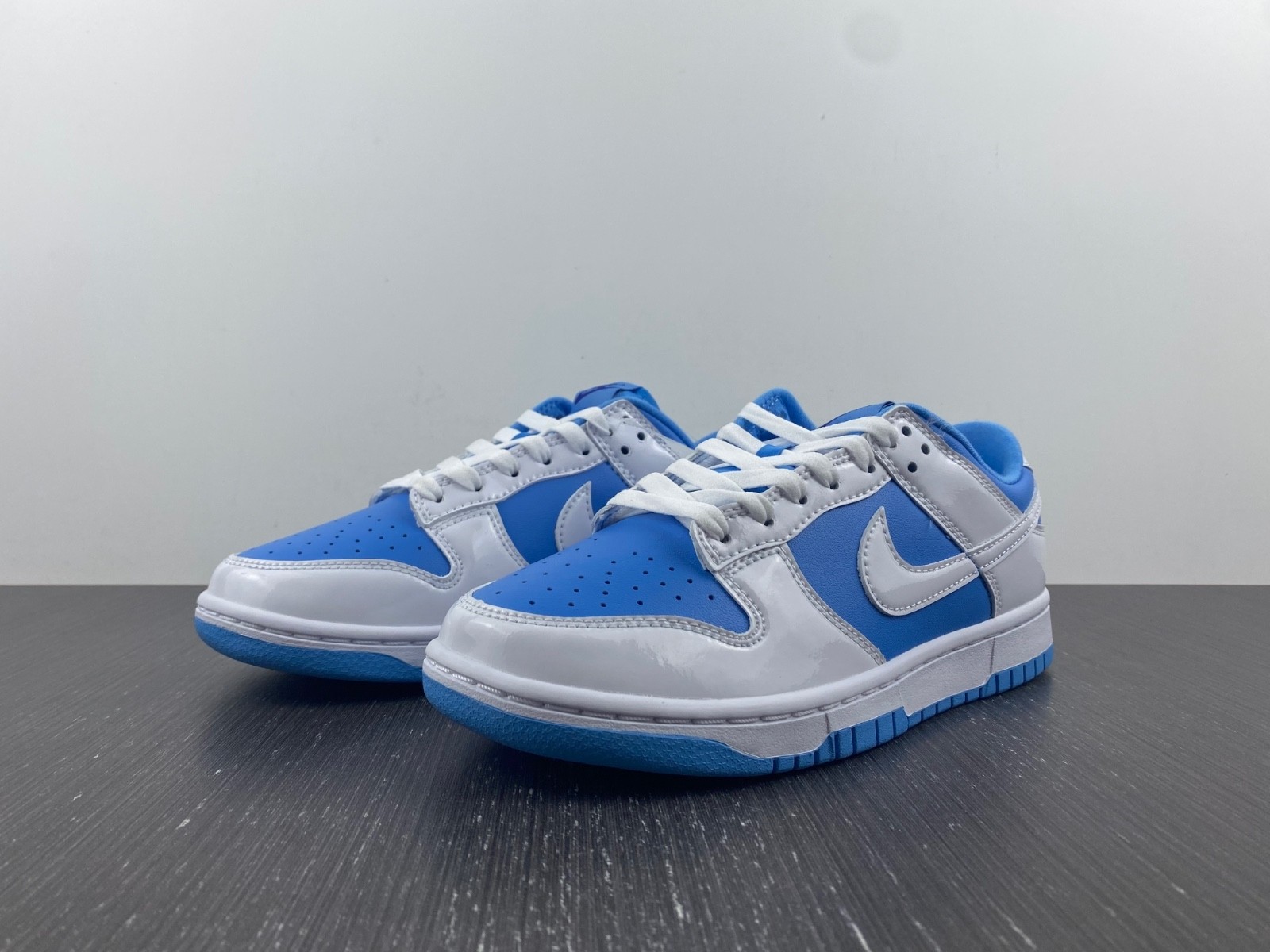 Nike Dunk Low Reverse UNC (W) - DJ9955-101