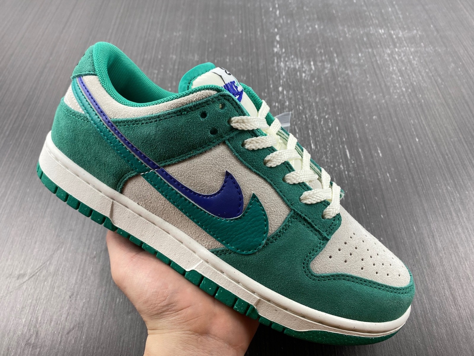 Nike Dunk Low SE 85 Neptune Green (W) DO9457-101