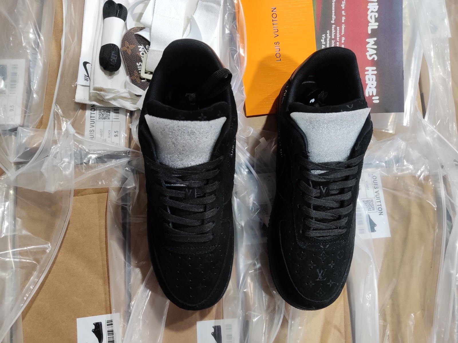 L-V And Nike "Air Force 1" By Virgil Abloh - Black / Black. 1A9VD7