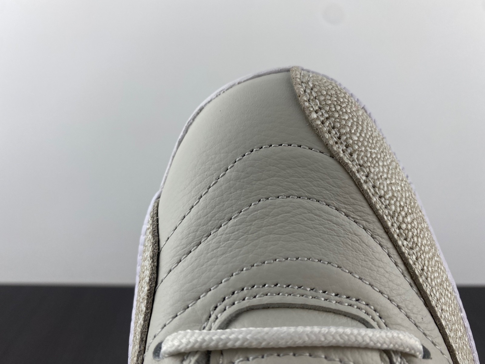 Air Jordan 12 Retro OVO White - 873864-102