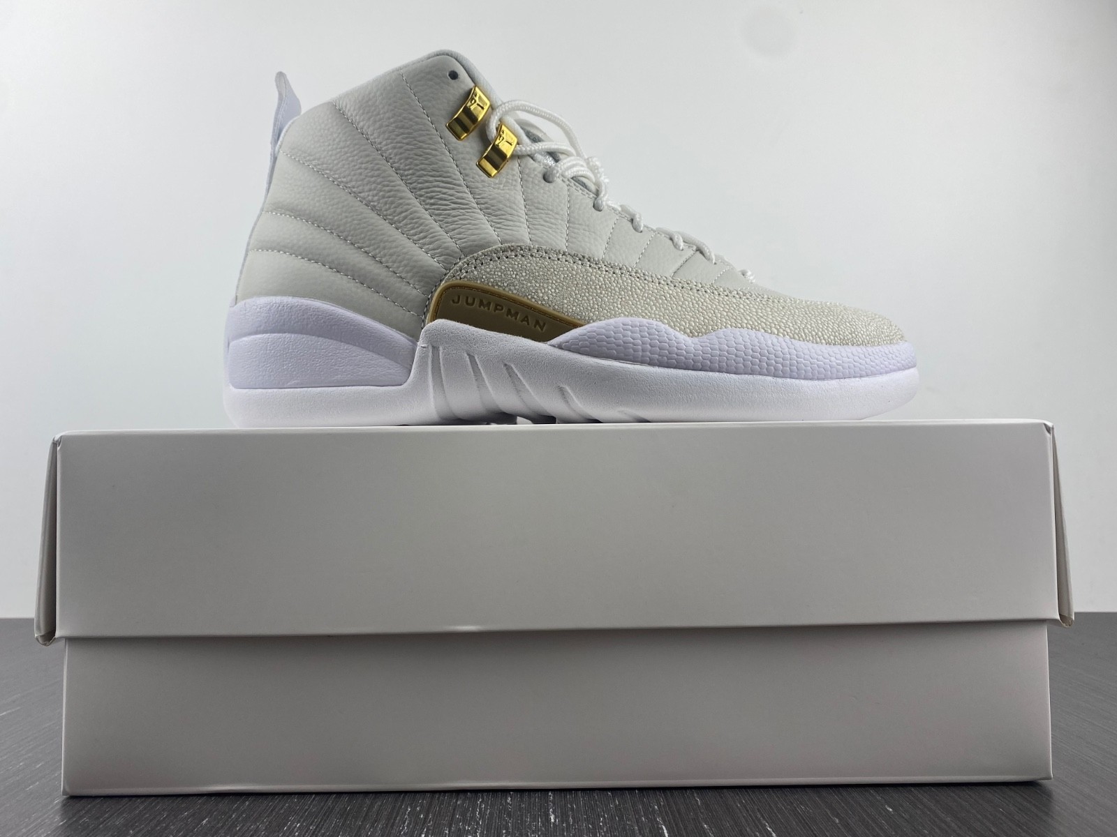 Air Jordan 12 Retro OVO White - 873864-102