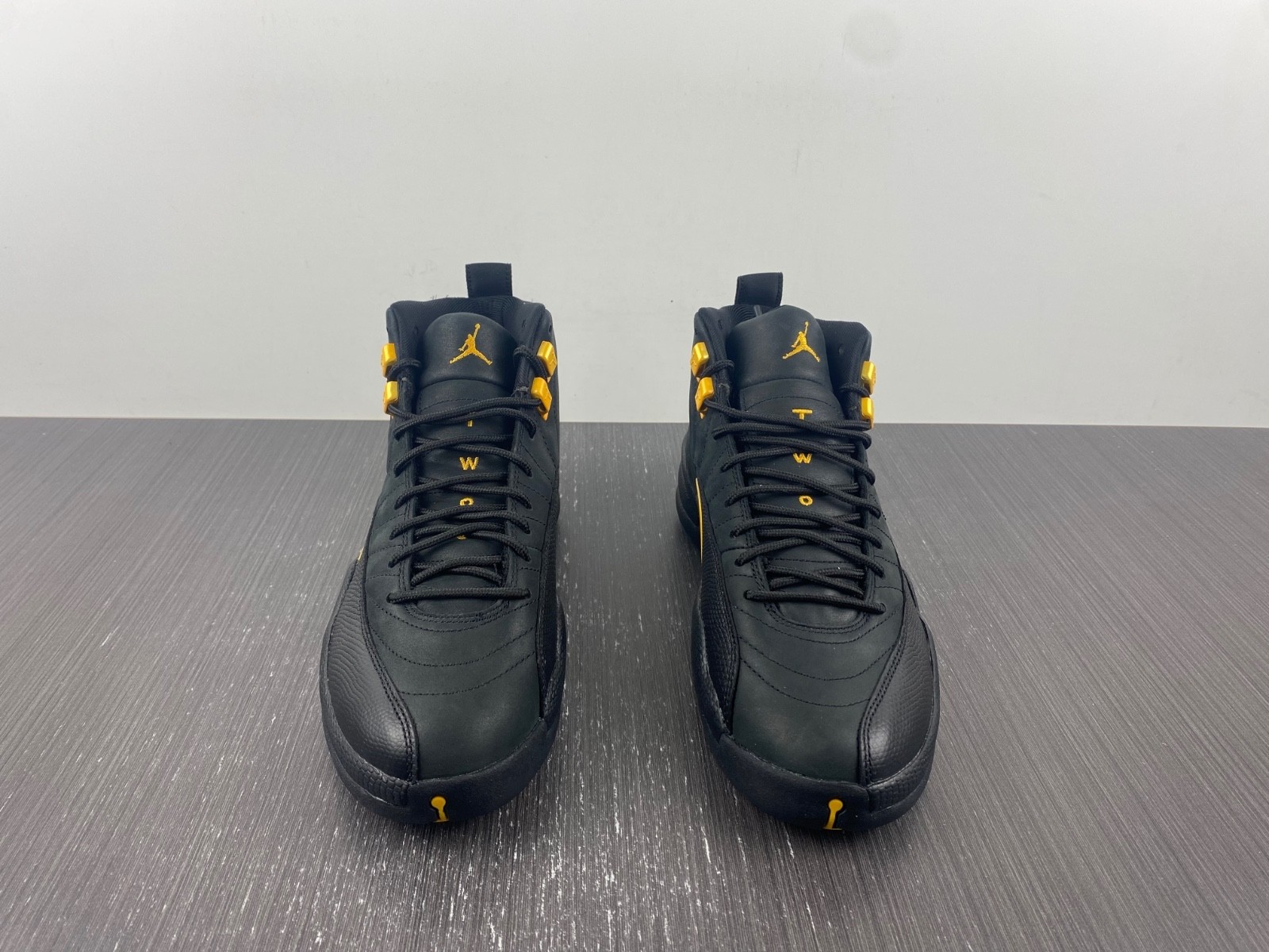 Air Jordan 12 Black Taxi CT8013-071