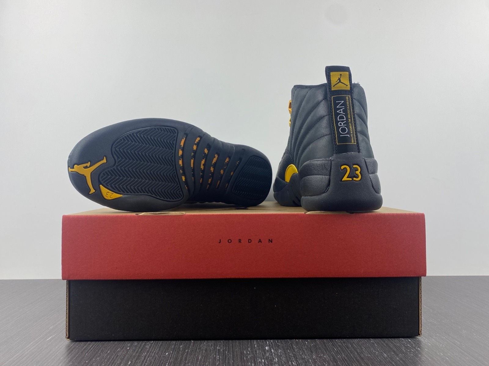 Air Jordan 12 Black Taxi CT8013-071