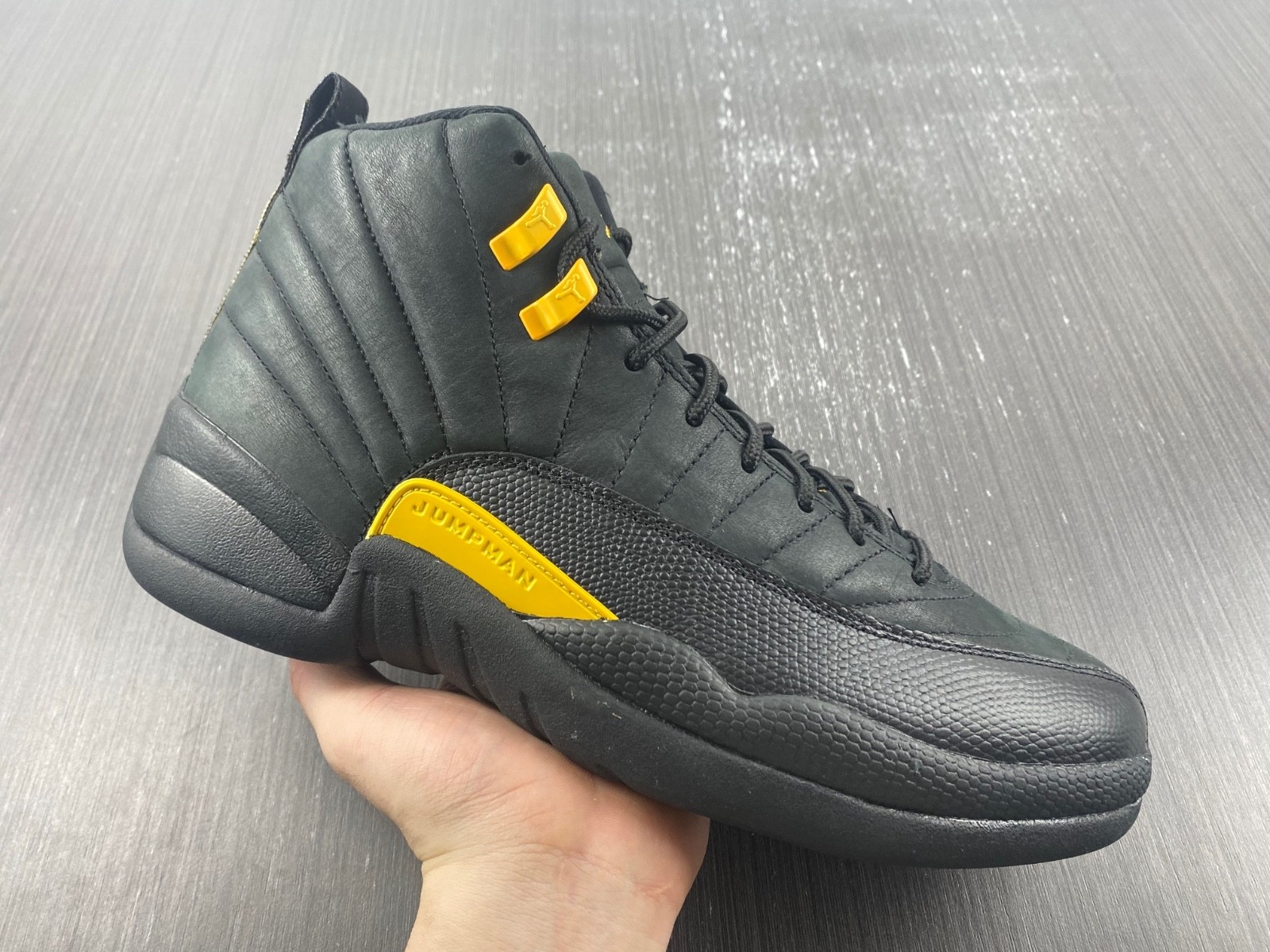Air Jordan 12 Black Taxi CT8013-071