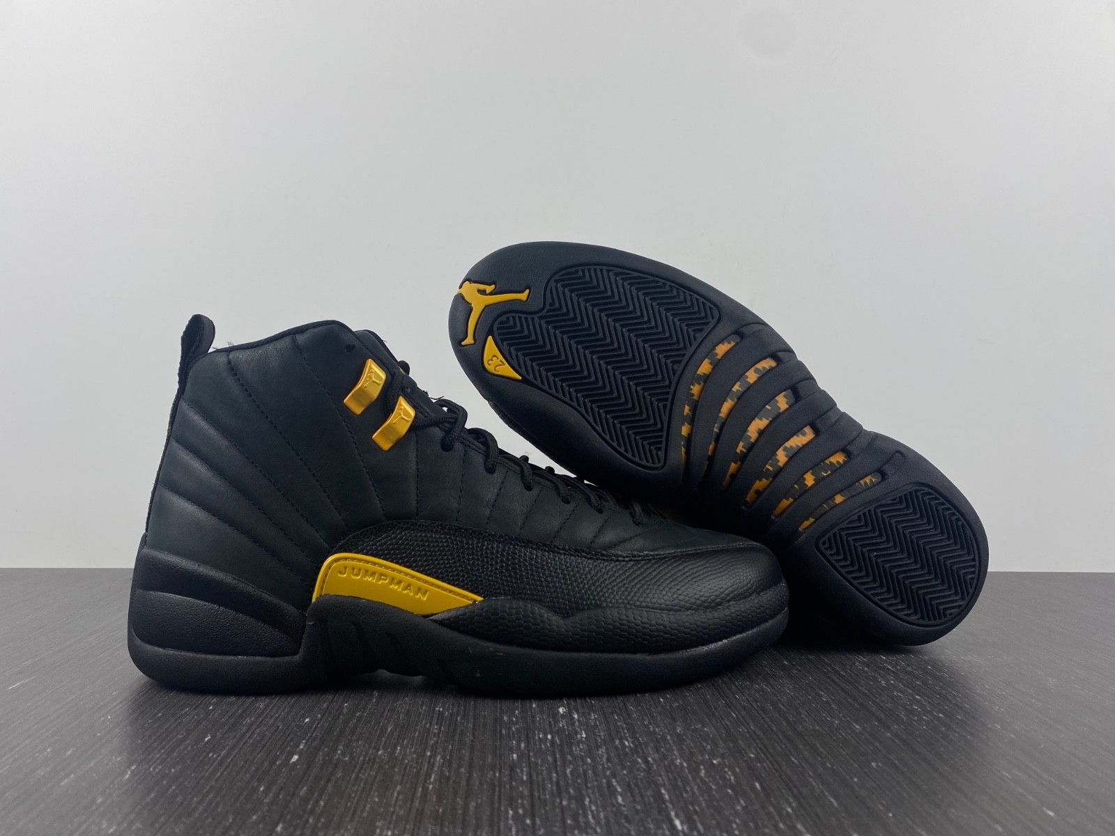 Air Jordan 12 Black Taxi CT8013-071