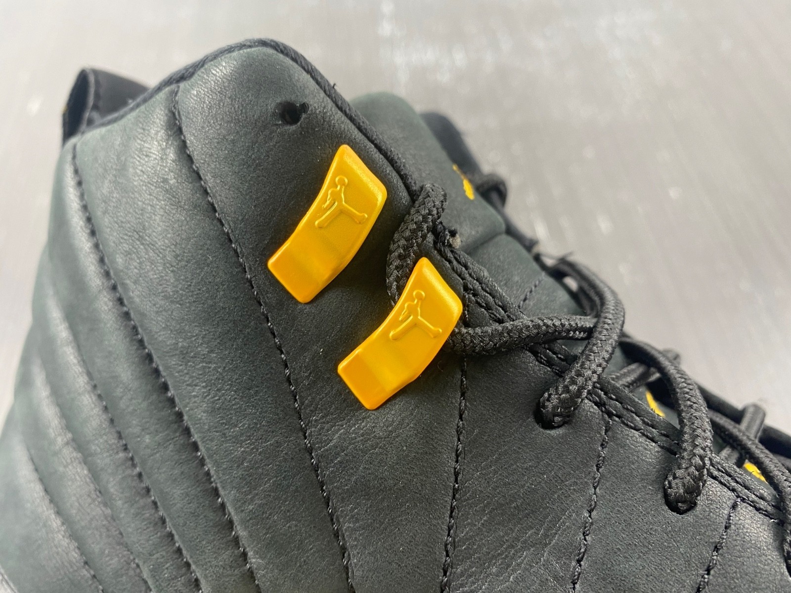 Air Jordan 12 Black Taxi CT8013-071
