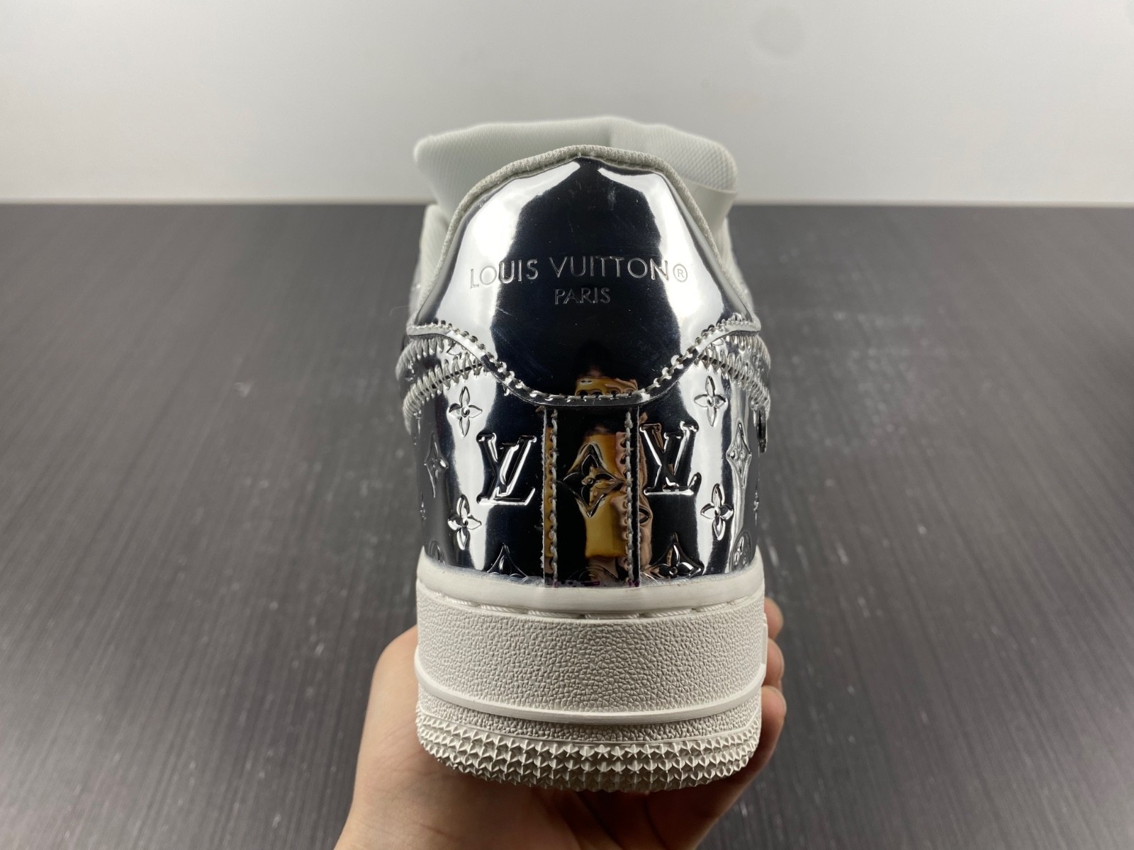 L-V And Nike "Air Force 1" silver 1A9VER