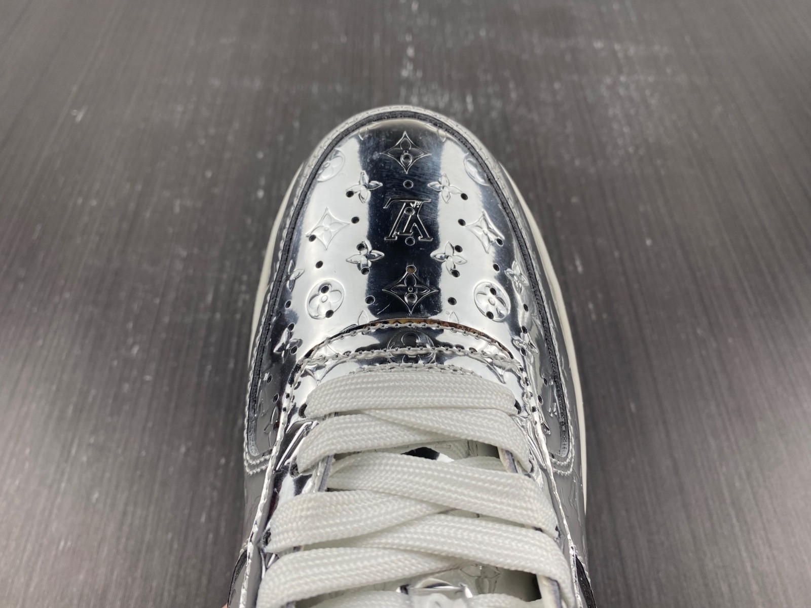 L-V And Nike "Air Force 1" silver 1A9VER