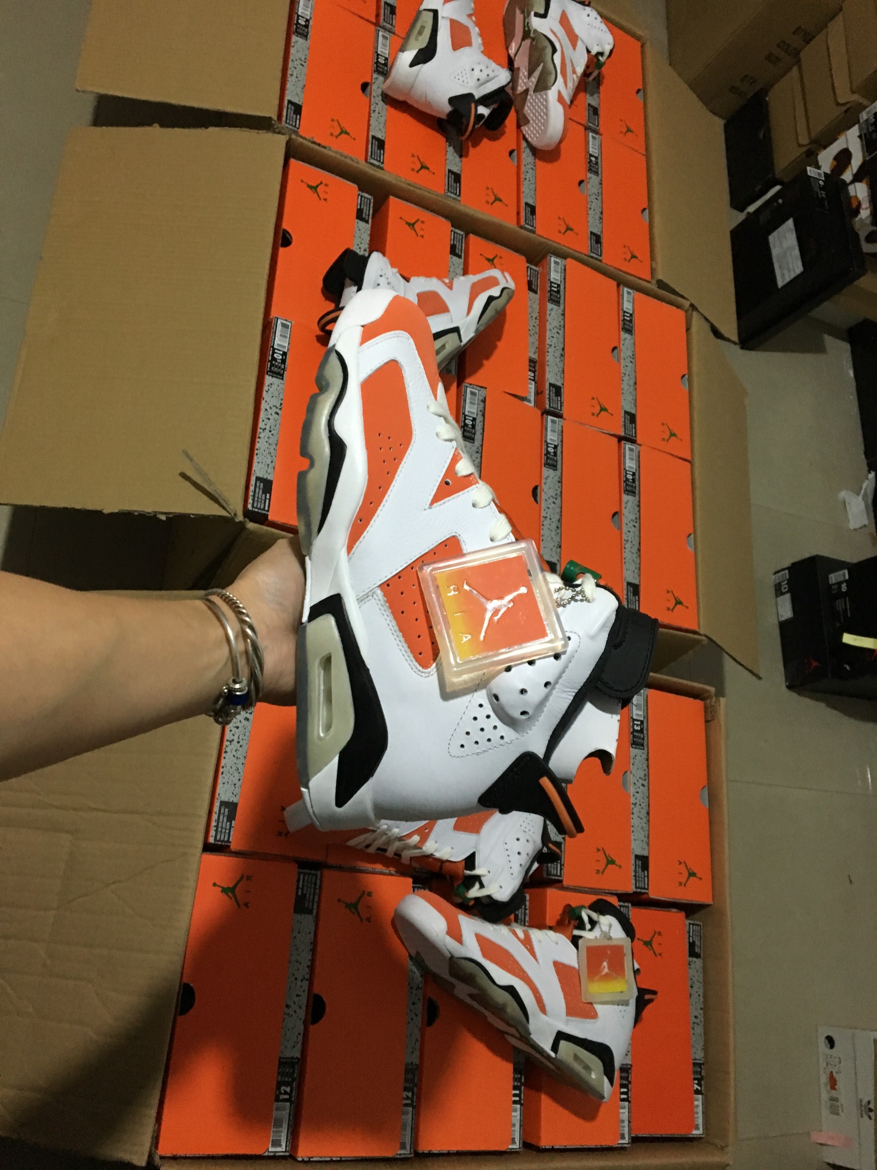 AIR JORDAN 6 RETRO NRG G8RD "GATORADE" orange mens 384664-145