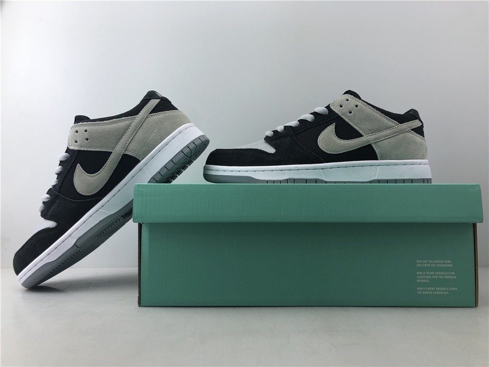 Nike SB ZOOM DUNK LOW PRO 854866-001