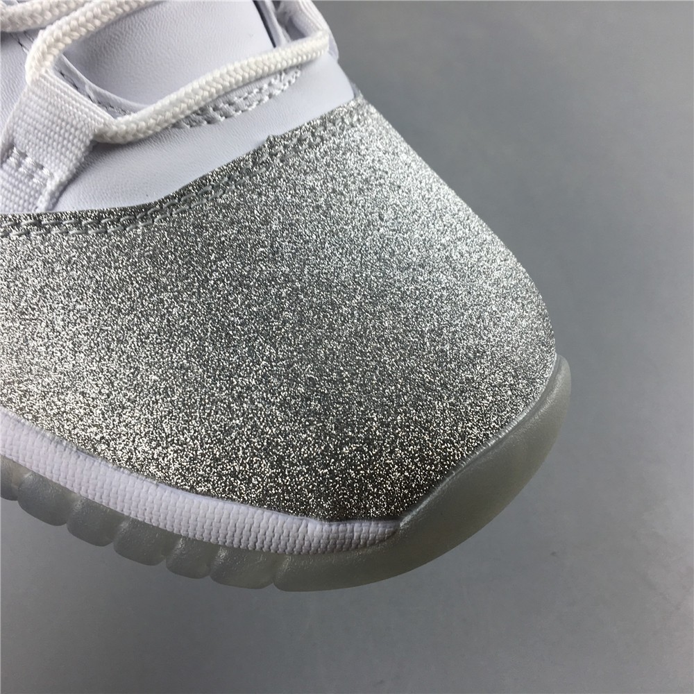 Air Jordan 11 WMNS “Metallic Silver” AR0715-100