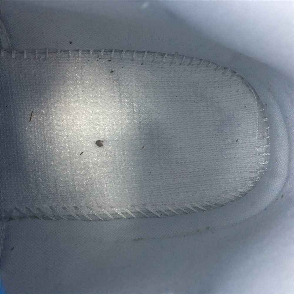 Air Jordan 11 WMNS “Metallic Silver” AR0715-100