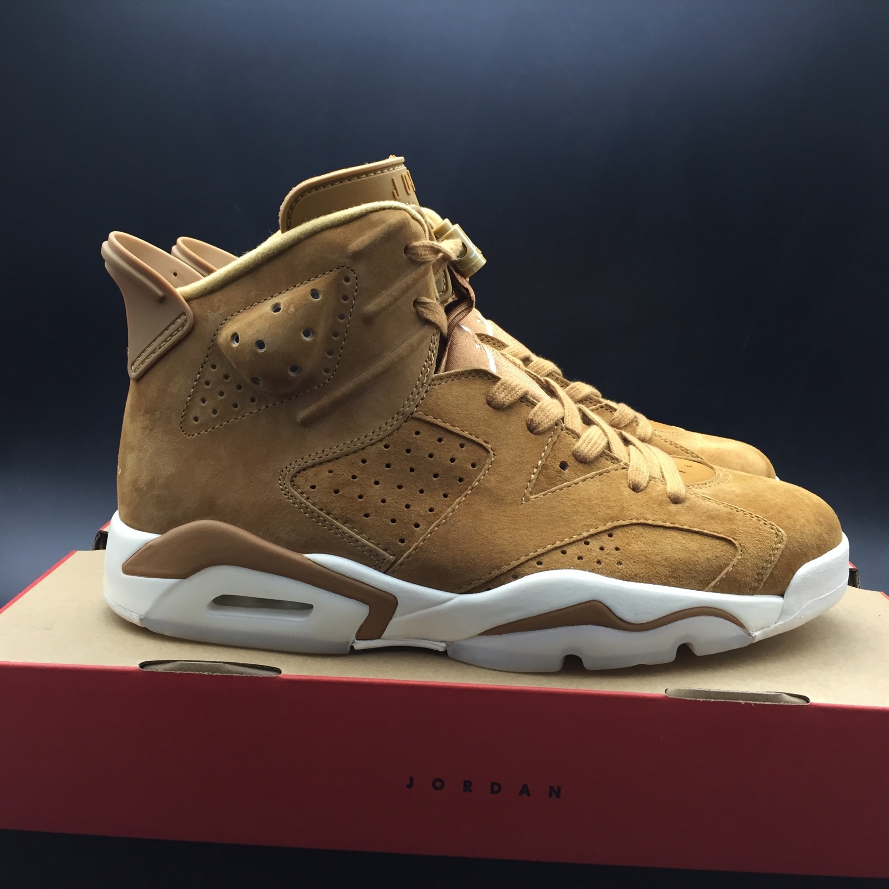 AIR JORDAN 6 RETRO "GOLDEN HARVEST" 384664-705