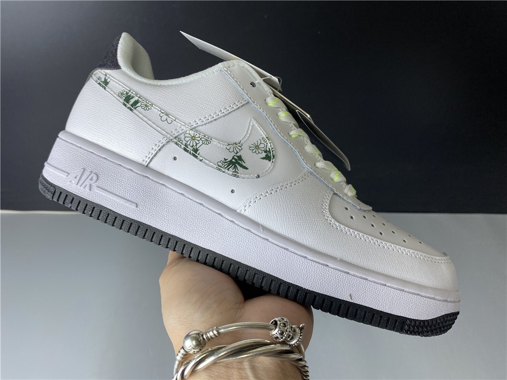 Nike Air Force 1 “Daisy Pack” CW5859-100